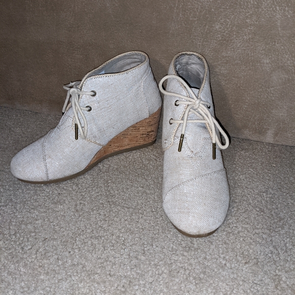 Booties - Picture 4 of 4